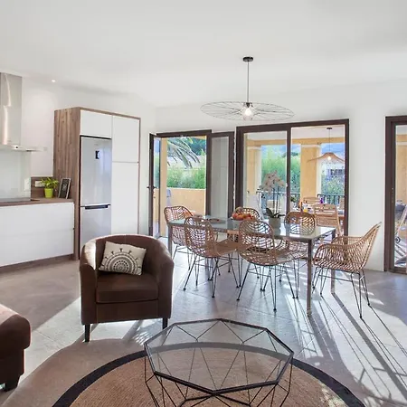 Palmier De 3 Piscine Commune Chauffee דירה קאלבי