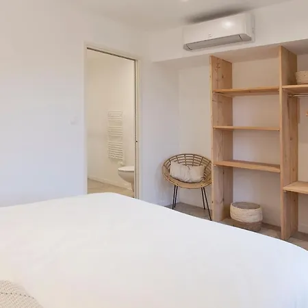 Palmier De 3 Piscine Commune Chauffee Καλβί