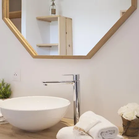 Palmier De 3 Piscine Commune Chauffee Καλβί