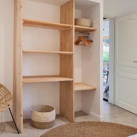 Palmier De 3 Piscine Commune Chauffee * Καλβί